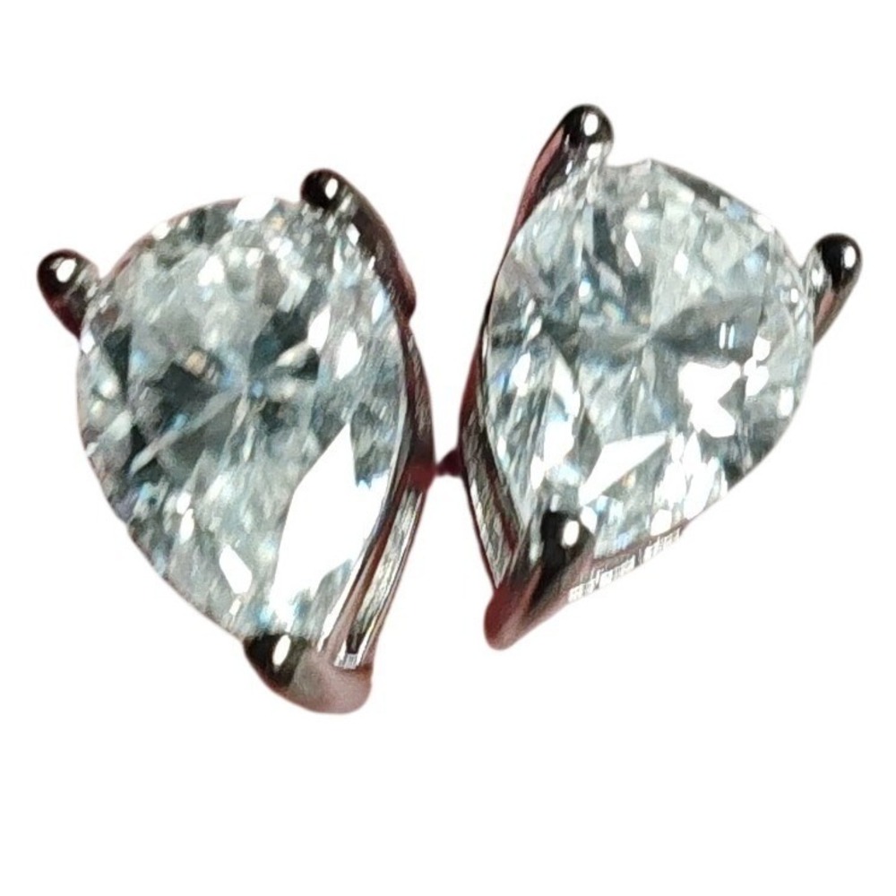 Stud Earrings Silver 2ct Pear Moissanite D‎ VVS1 GRA Certified